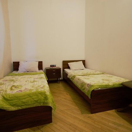Backpackers Hostel Tbilisi Esterno foto