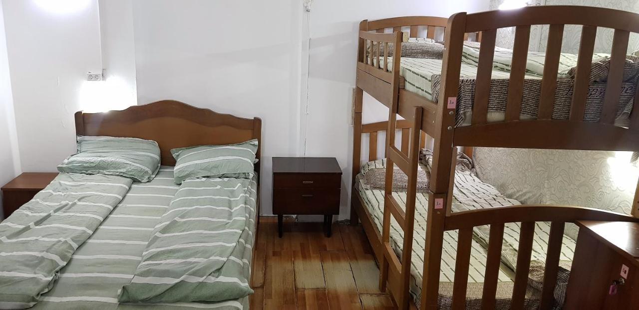 Backpackers Hostel Tbilisi Esterno foto
