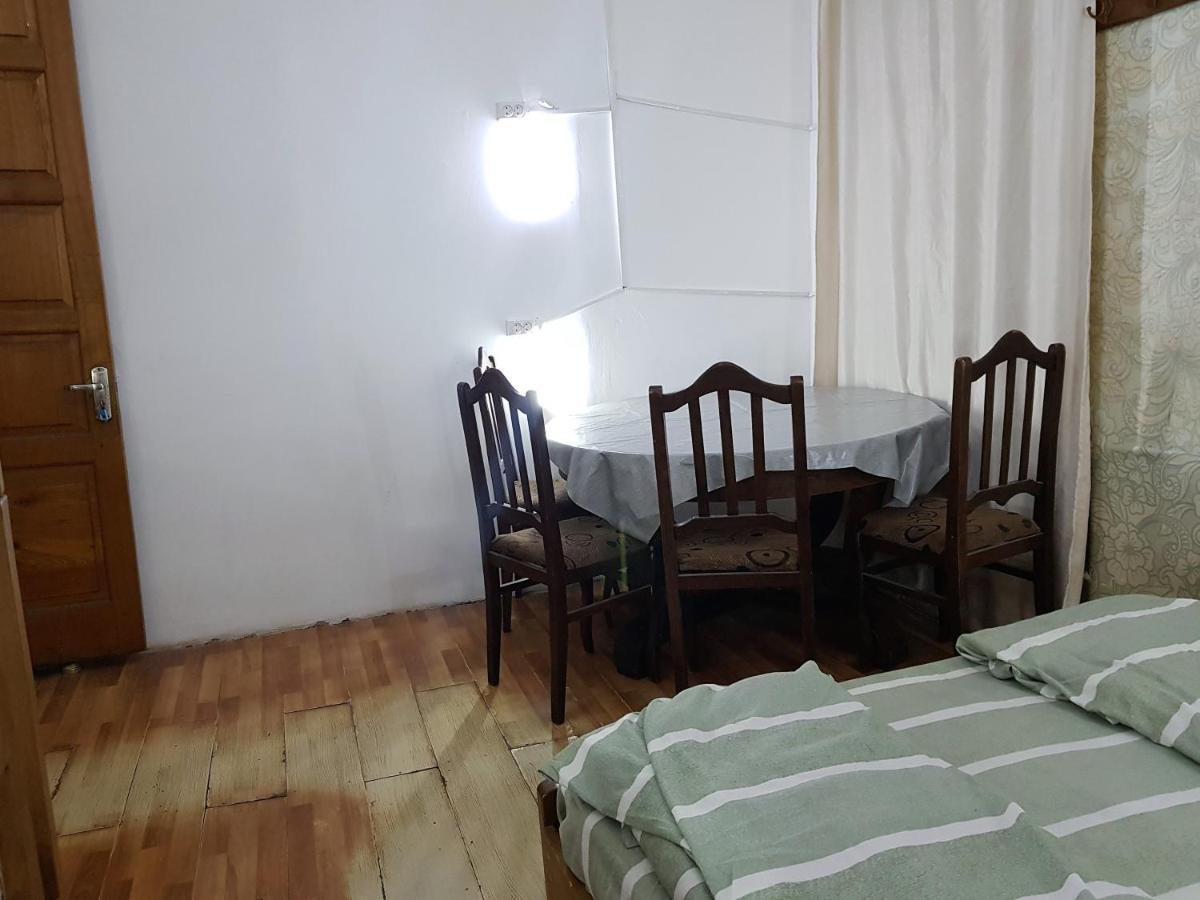 Backpackers Hostel Tbilisi Esterno foto