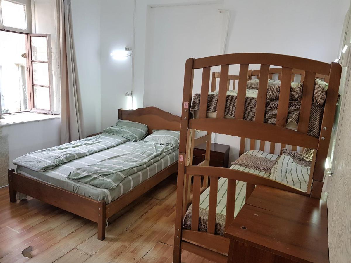 Backpackers Hostel Tbilisi Esterno foto