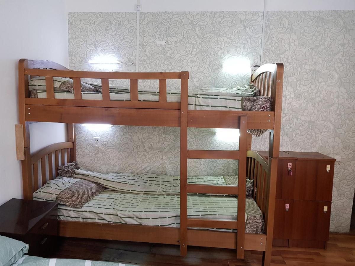 Backpackers Hostel Tbilisi Esterno foto