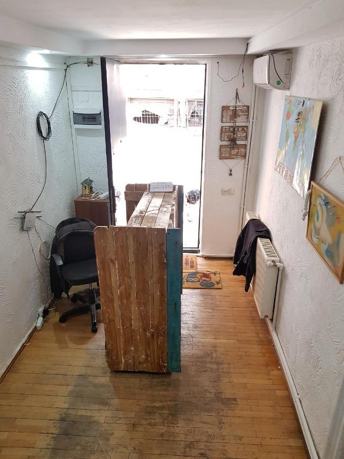 Backpackers Hostel Tbilisi Esterno foto