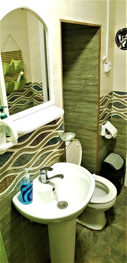 Backpackers Hostel Tbilisi Esterno foto